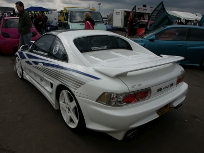 Toyota MR2 Mk2 White : click to zoom picture.